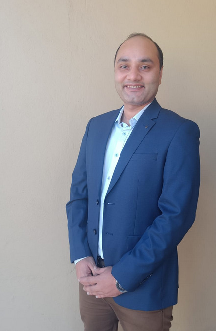 Dr Amit Jha